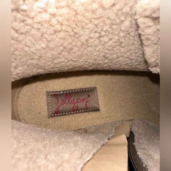 Last One! Woman’s Olive Nubuck Boot. Size 9 - Picture 5 of 11